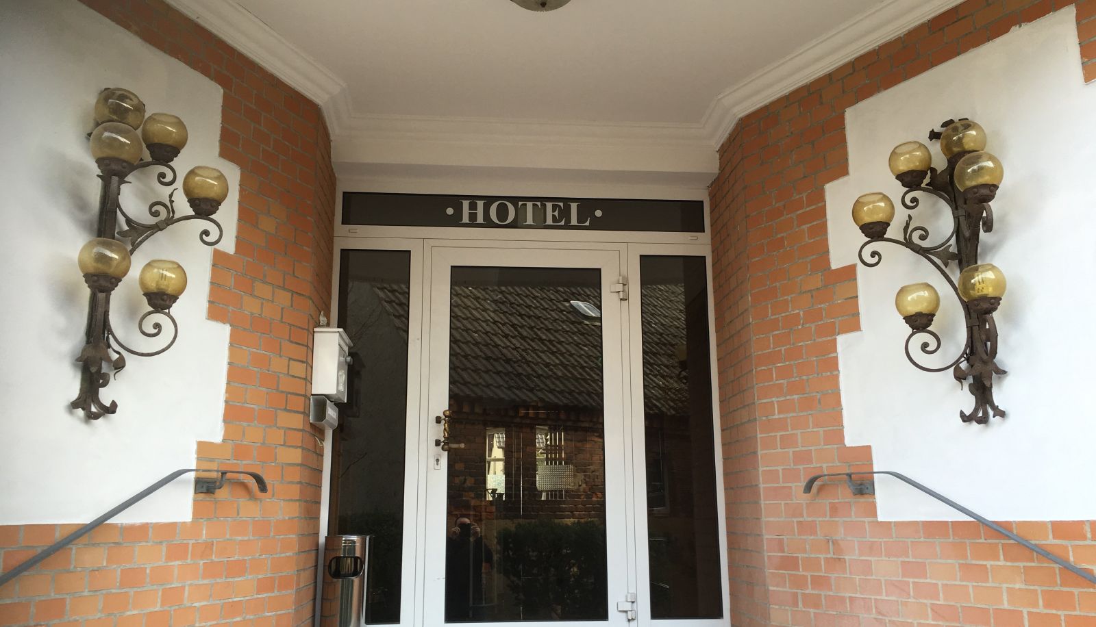 Zona exterior del hotel - Spreezeit Hotel