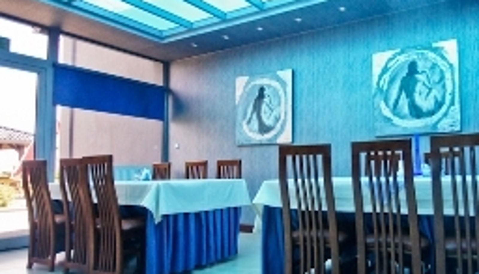 Salle de petit-déjeuner - Aros