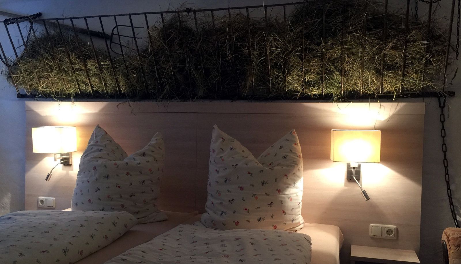 Chambre standard (double) - Landhotel Zum grünen Baum -der singende Gastwirt-