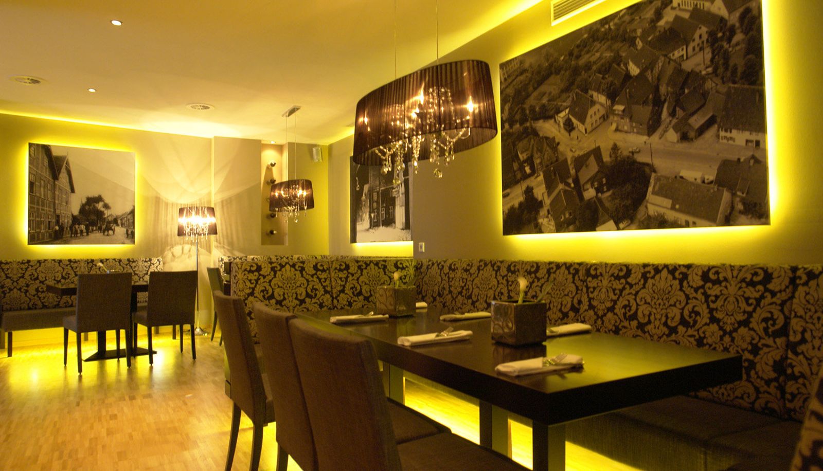Sala de desayunos dentro del restaurante - Reckord