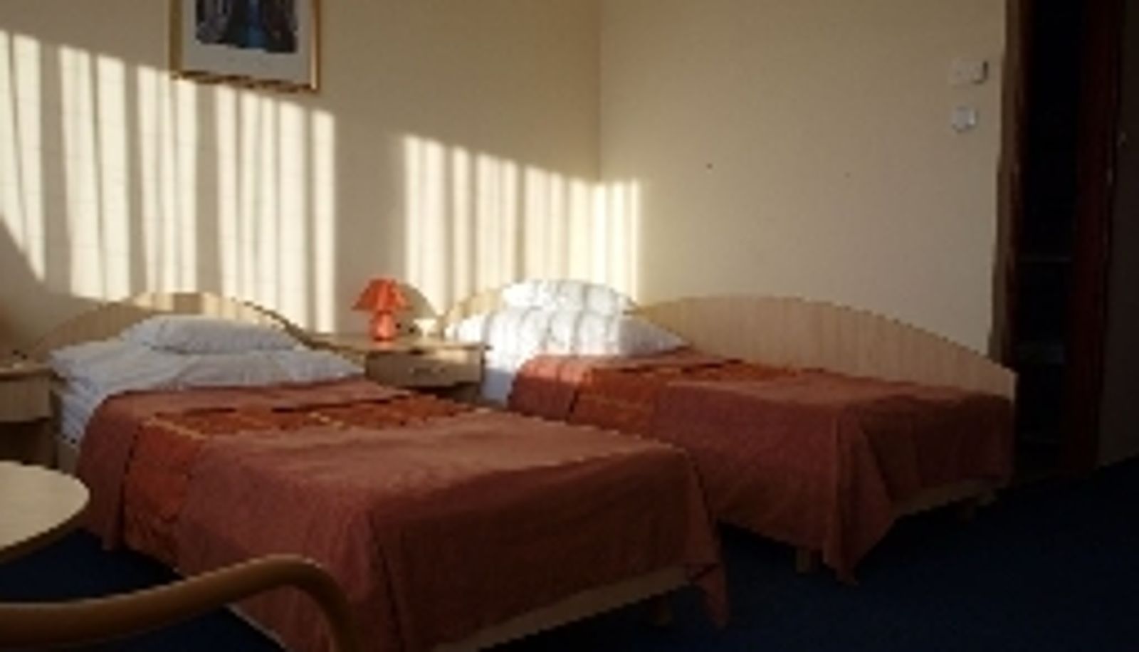 Room - Lugas és Étterem