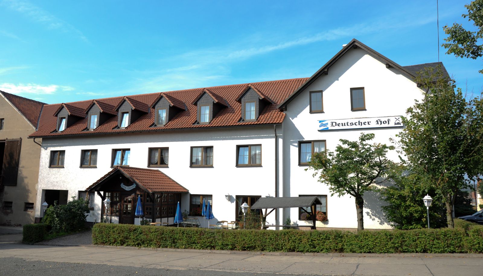 Zewnętrzna część hotelu - Deutscher Hof