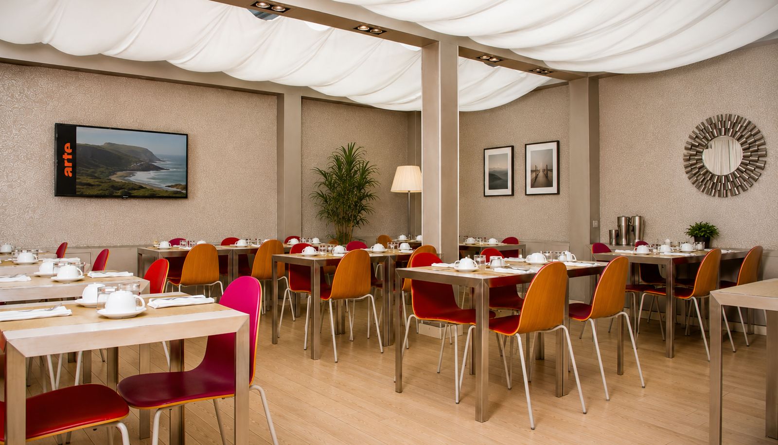Frühstücksraum innerhalb des Restaurants - Appart-hôtel Clément Ader Residence de Tourisme