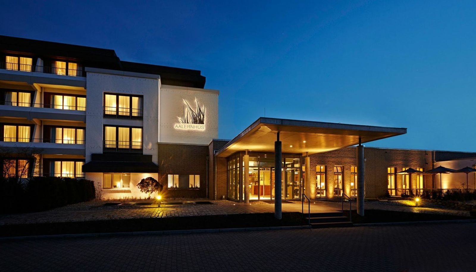Zona exterior del hotel - Aalernhüs hotel & spa