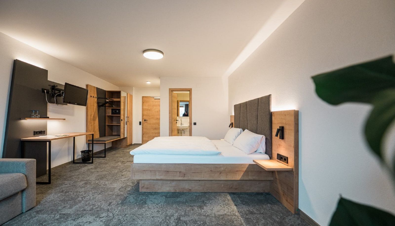 Standardzimmer (Doppel) - Hotel Goldener Engel
