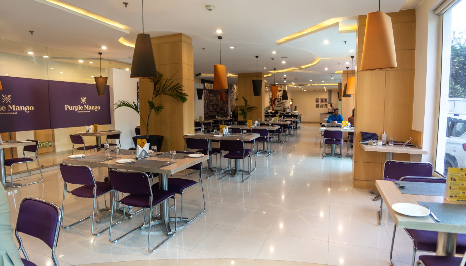 Frühstücksraum innerhalb des Restaurants - Mango Grove hotel