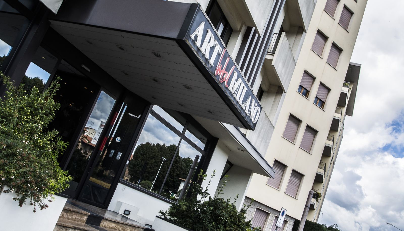 Buitenruimte van het hotel - Art Hotel Milano
