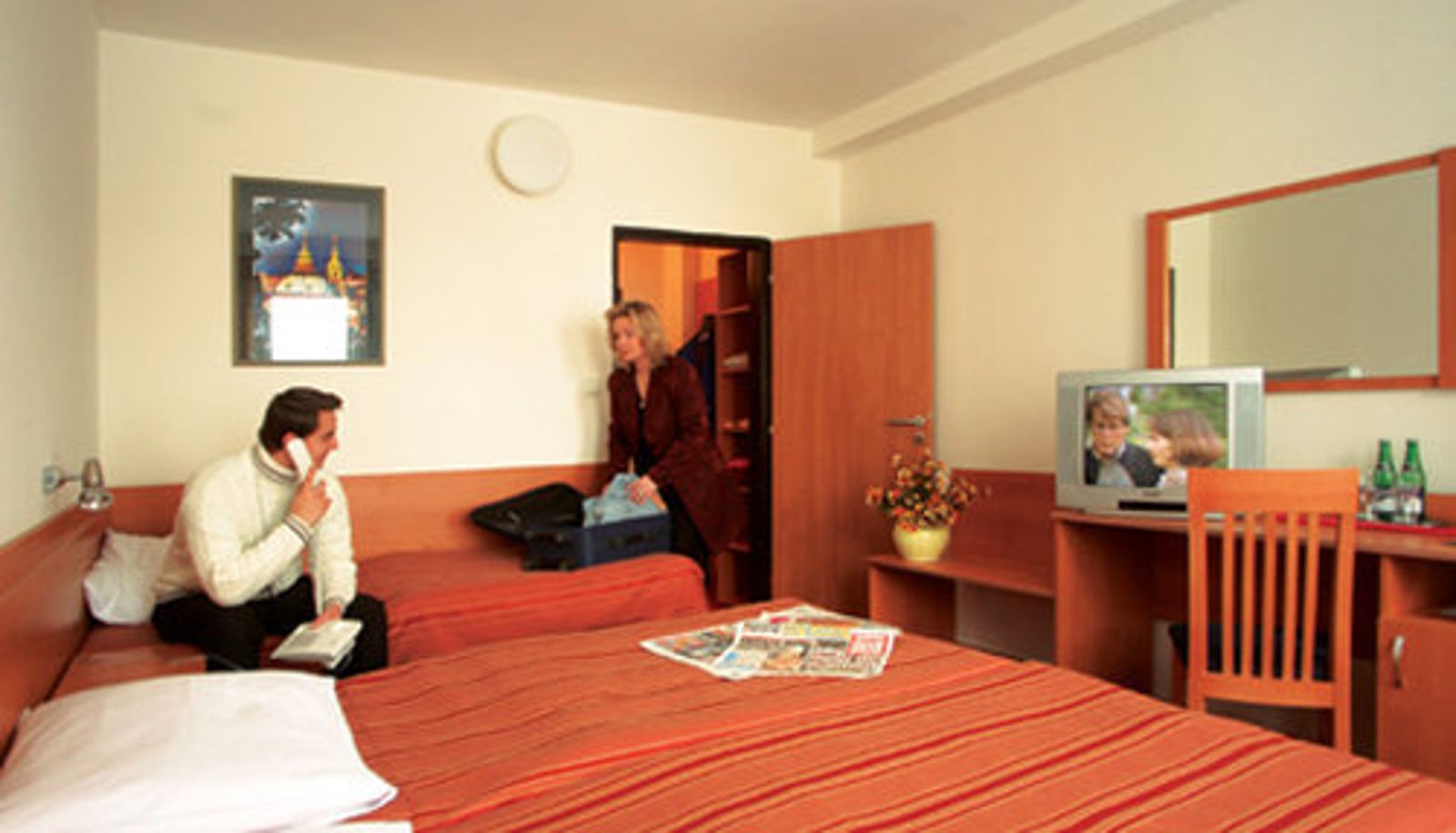 Room - Globus