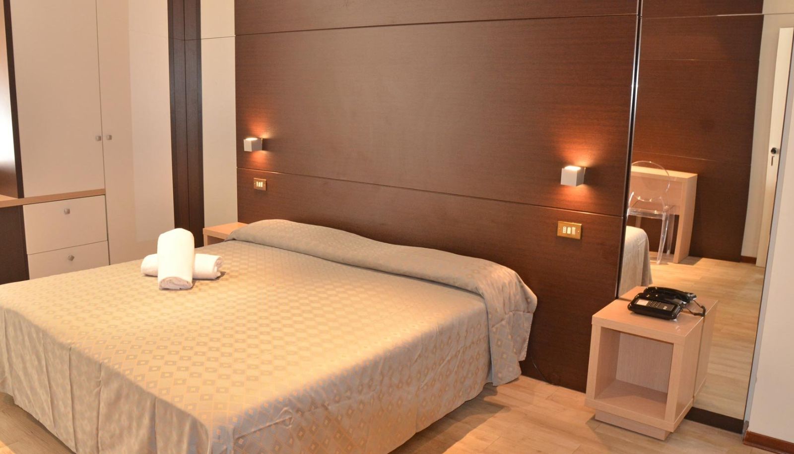 Standardzimmer (Doppel) - Grand Eurhotel Residence