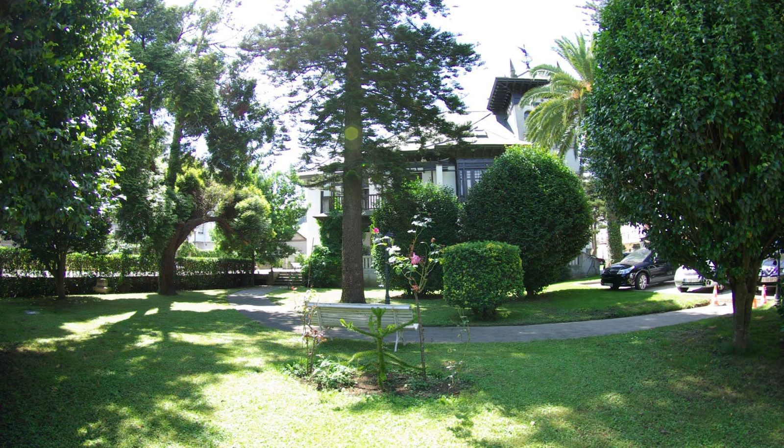 Jardin - Palacio Arias & Hotel y Apartamentos Arias Complejo Turistico