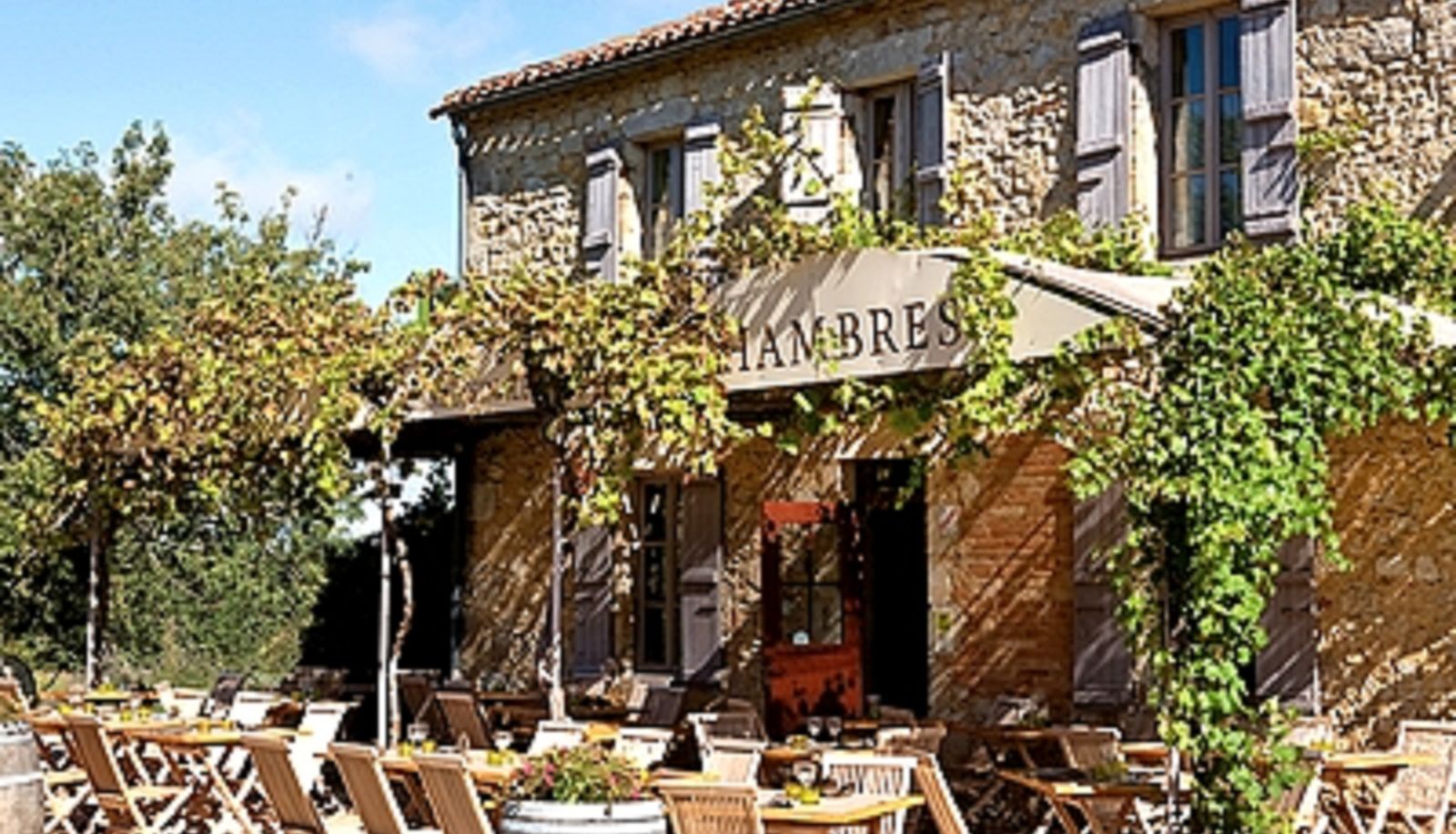 Terras - Auberge de Larressingle Logis
