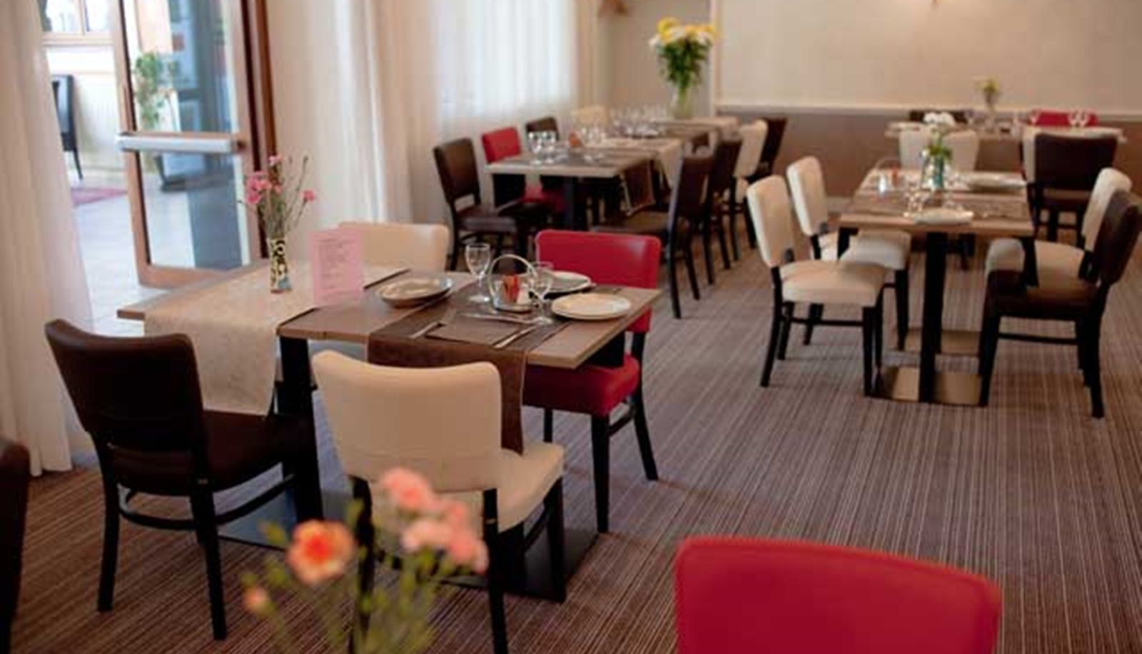 Ontbijtzaal in het restaurant - Citotel des Eaux