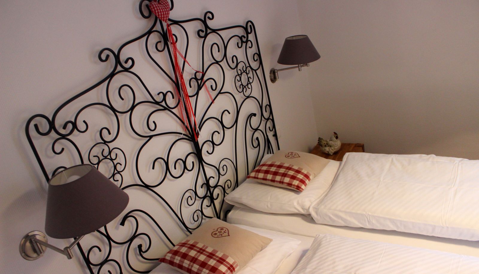 Standard room (double) - Maison Rouge