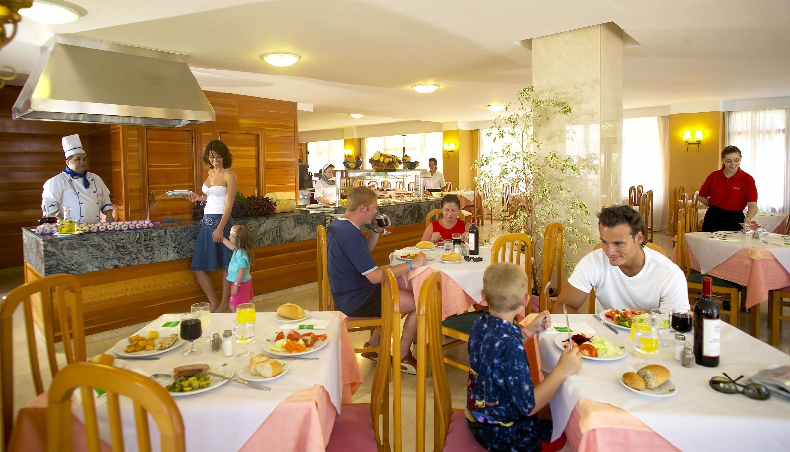 Restauracja - D-H Paradise Beach Music Hotel