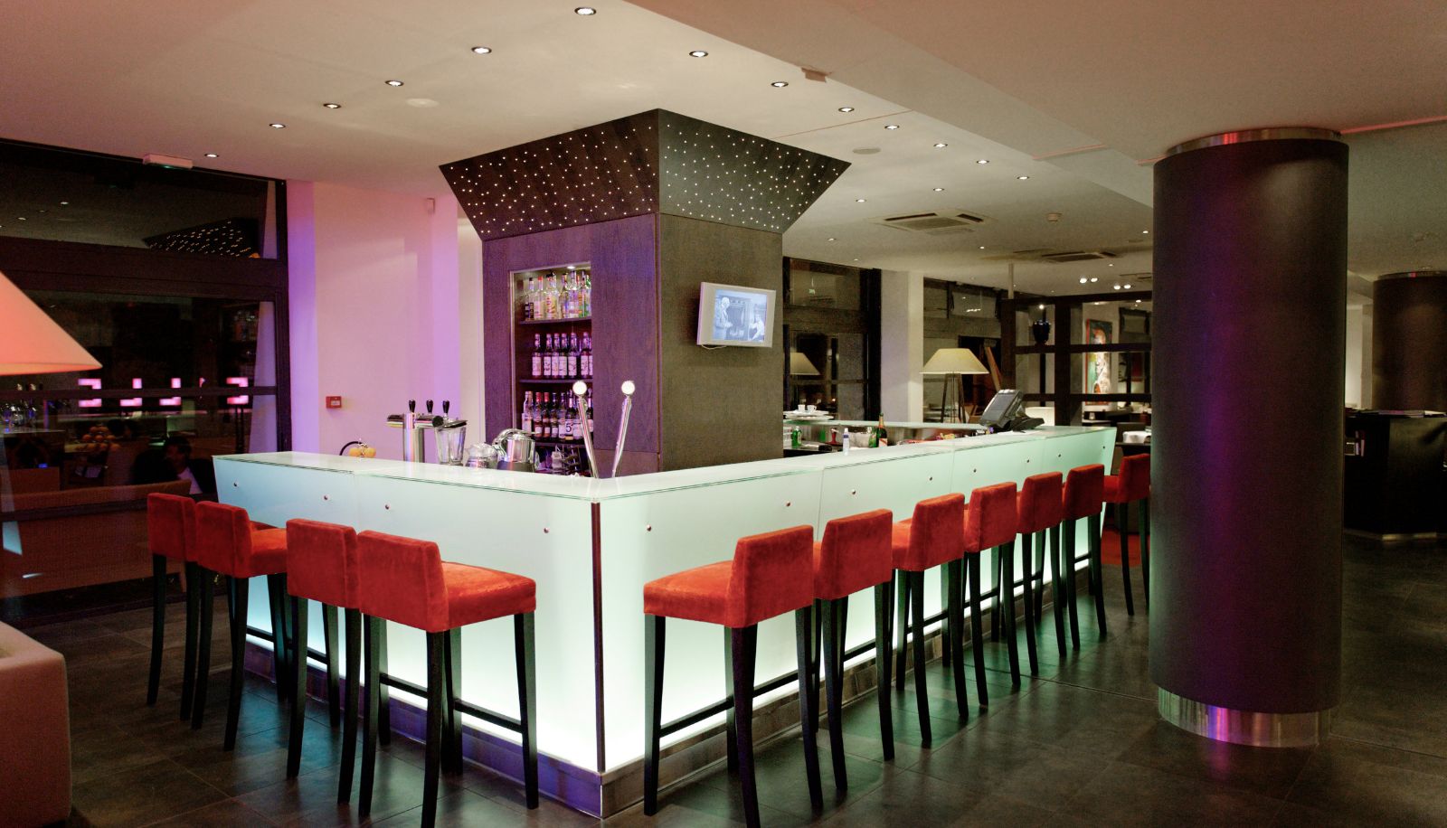 Bar - New Hotel of Marseille
