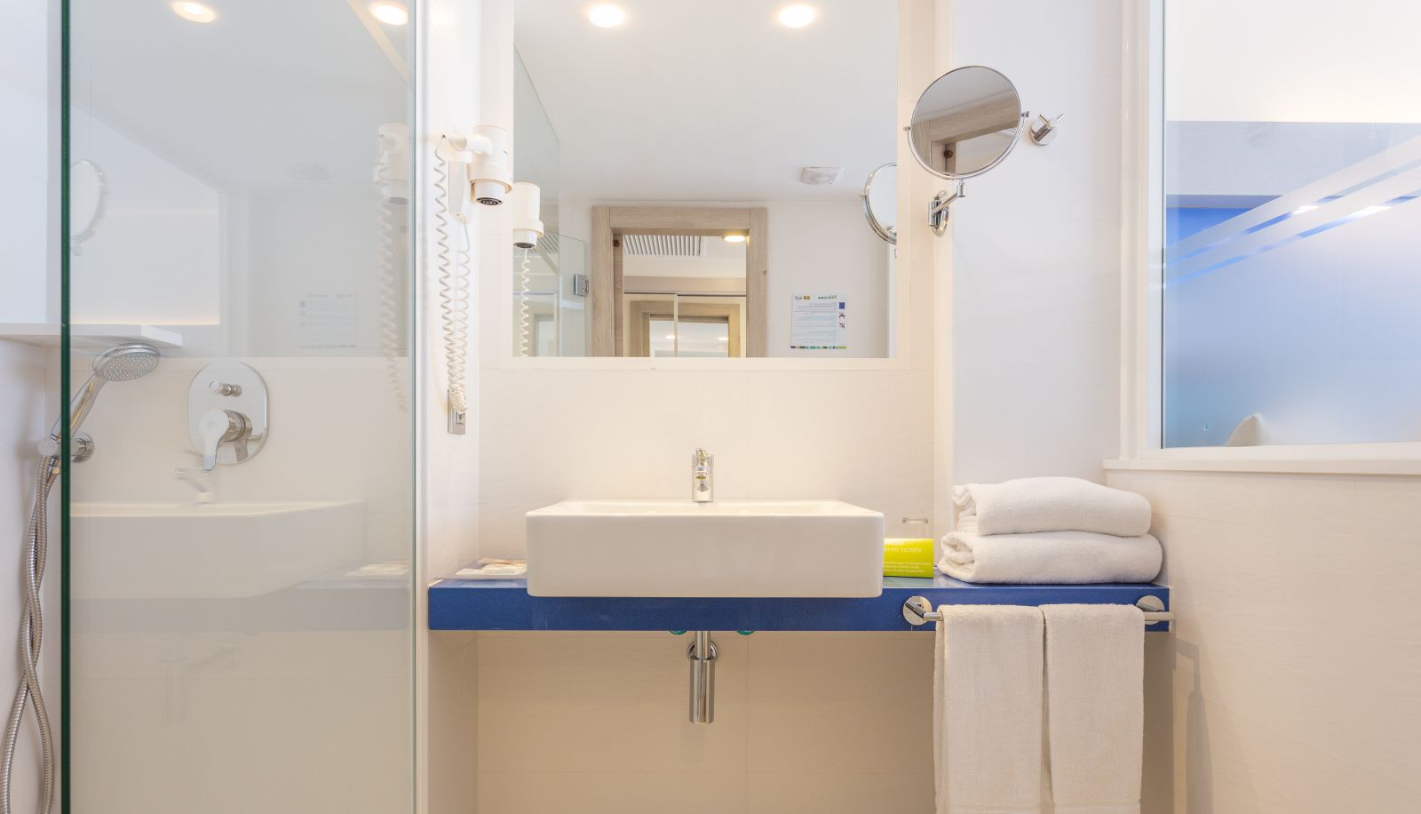 Bathroom - Ferrer Janeiro