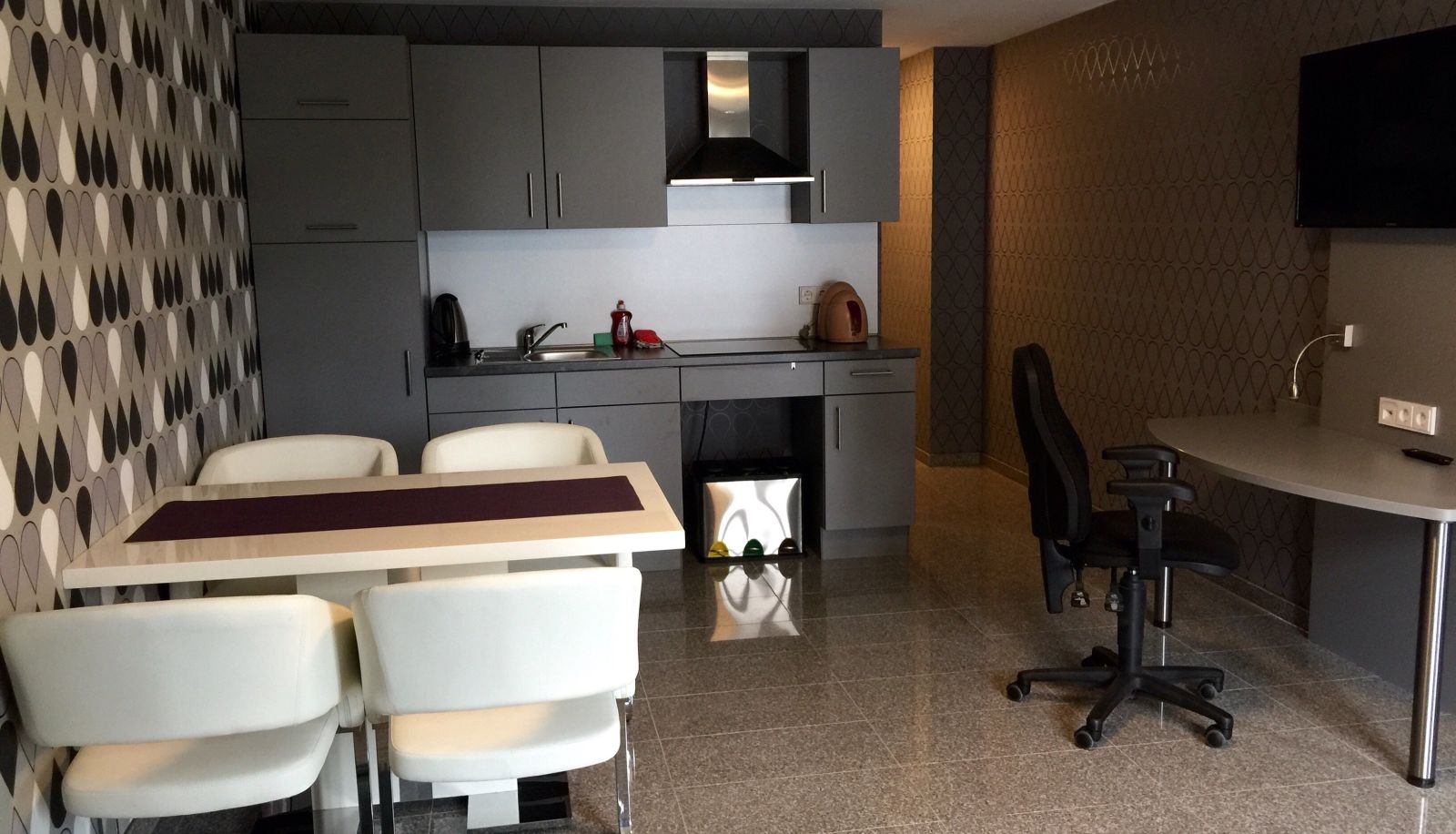 Family room - Mythos Apartments