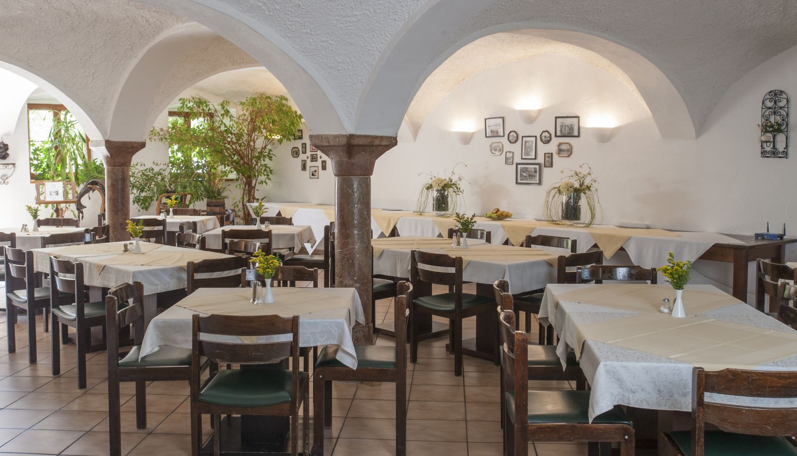 Sala de desayunos dentro del restaurante - Poschmühle Pension