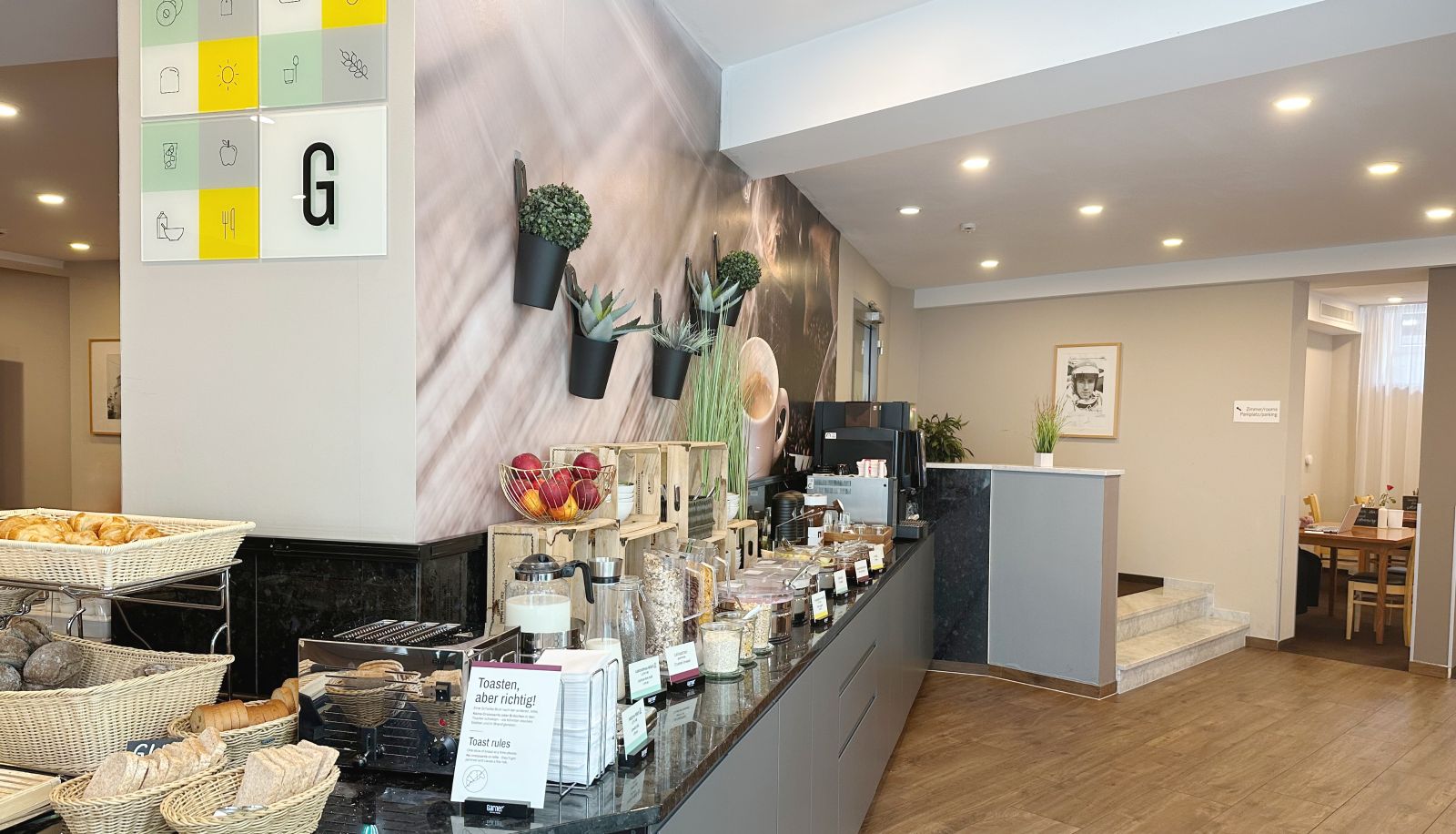 Buffet - Garner Hotel STUTTGART - ZUFFENHAUSEN by IHG