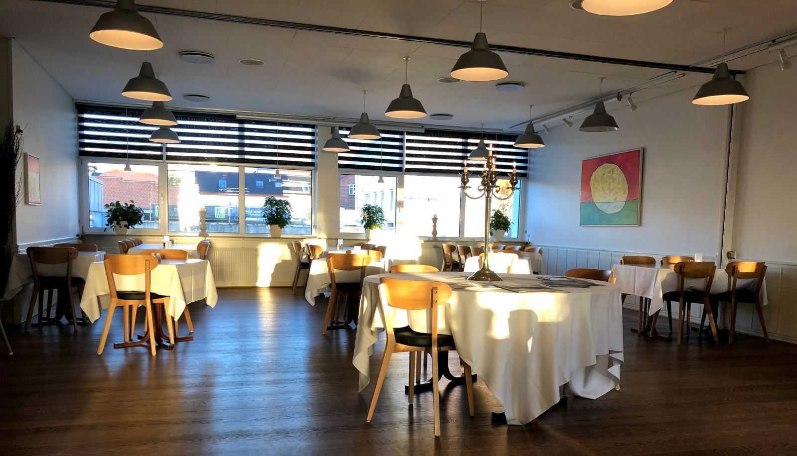 Sala de desayunos dentro del restaurante - Hotel Skivehus