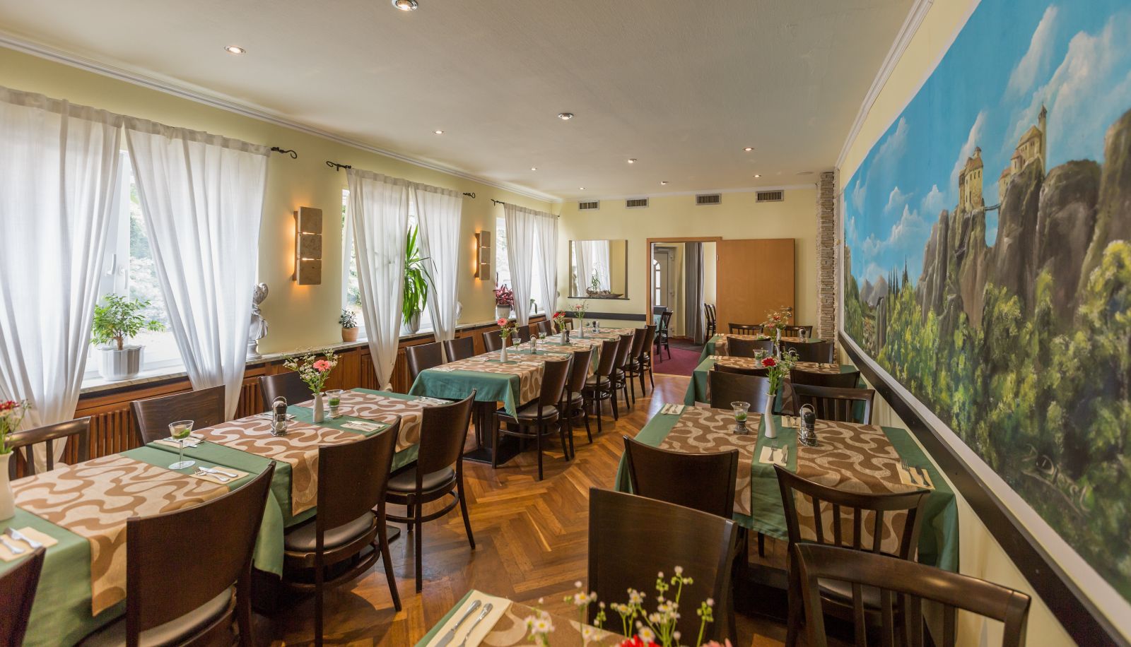 Sala śniadaniowa w restauracji - Waldschlössel