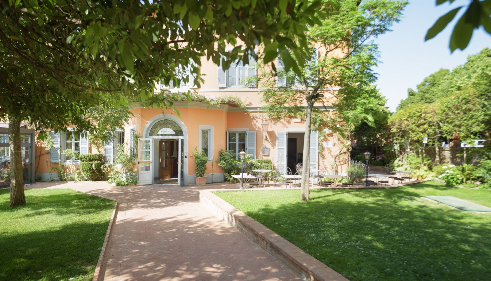 Zona exterior del hotel - Vannucci Hotel