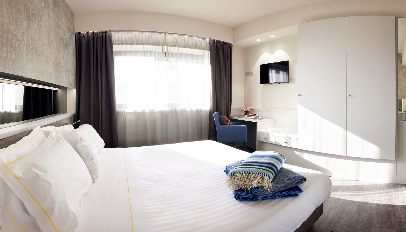 Habitación superior (doble) - Albavilla Hotel & Co.