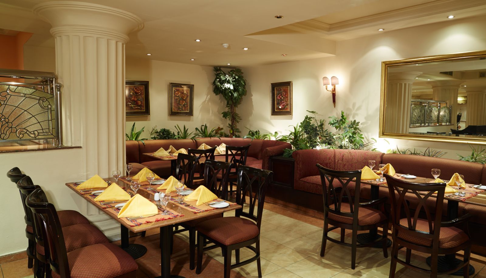 Restaurant - Pyramisa Cairo Suites Hotel