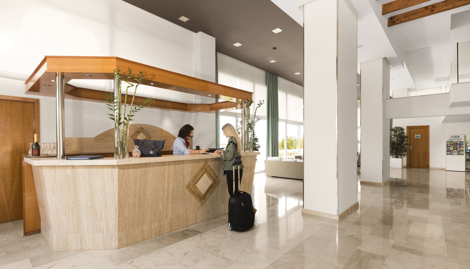 Reception - Roc Illetas