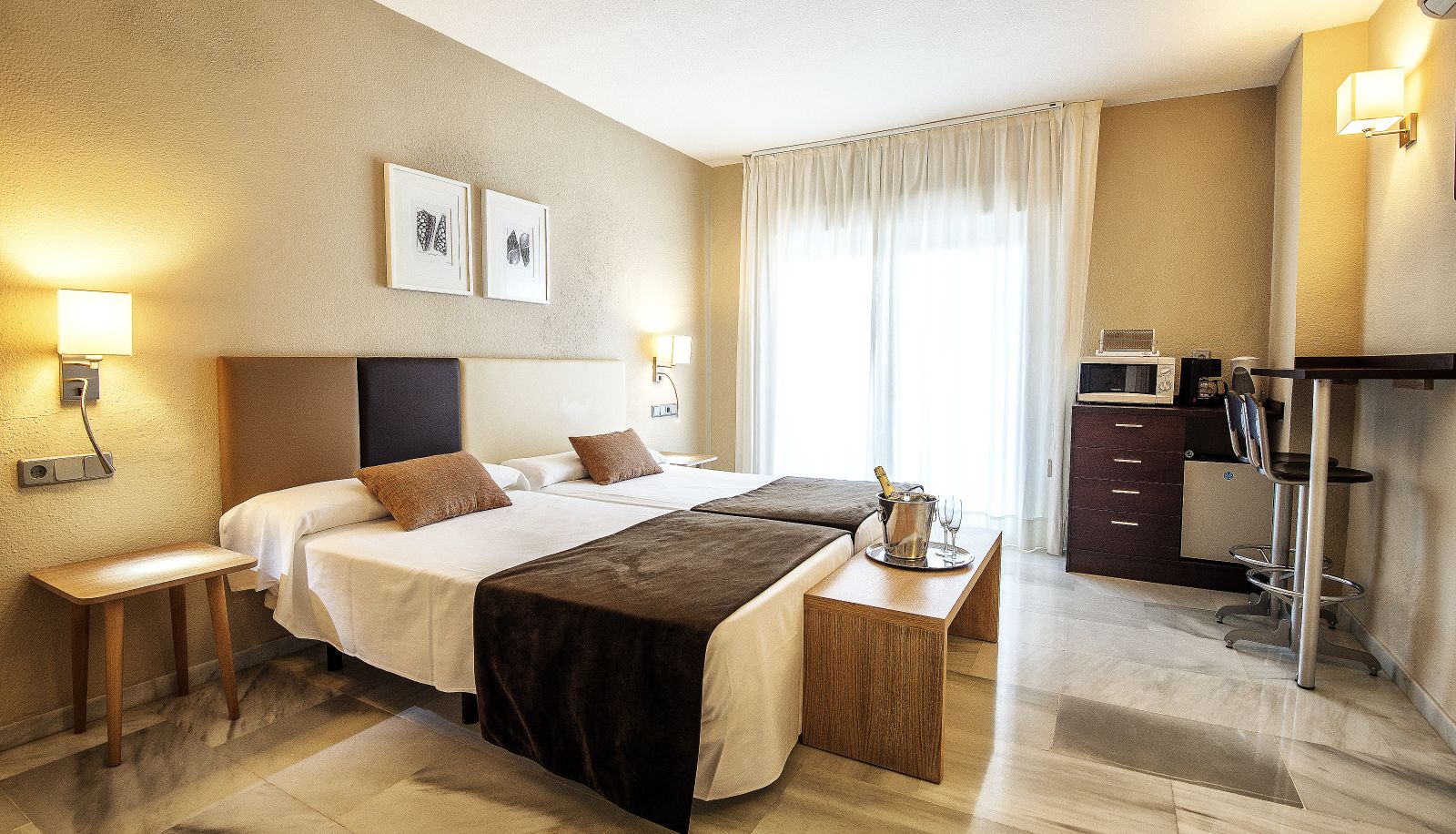 Chambre standard (double) - First Flatotel International