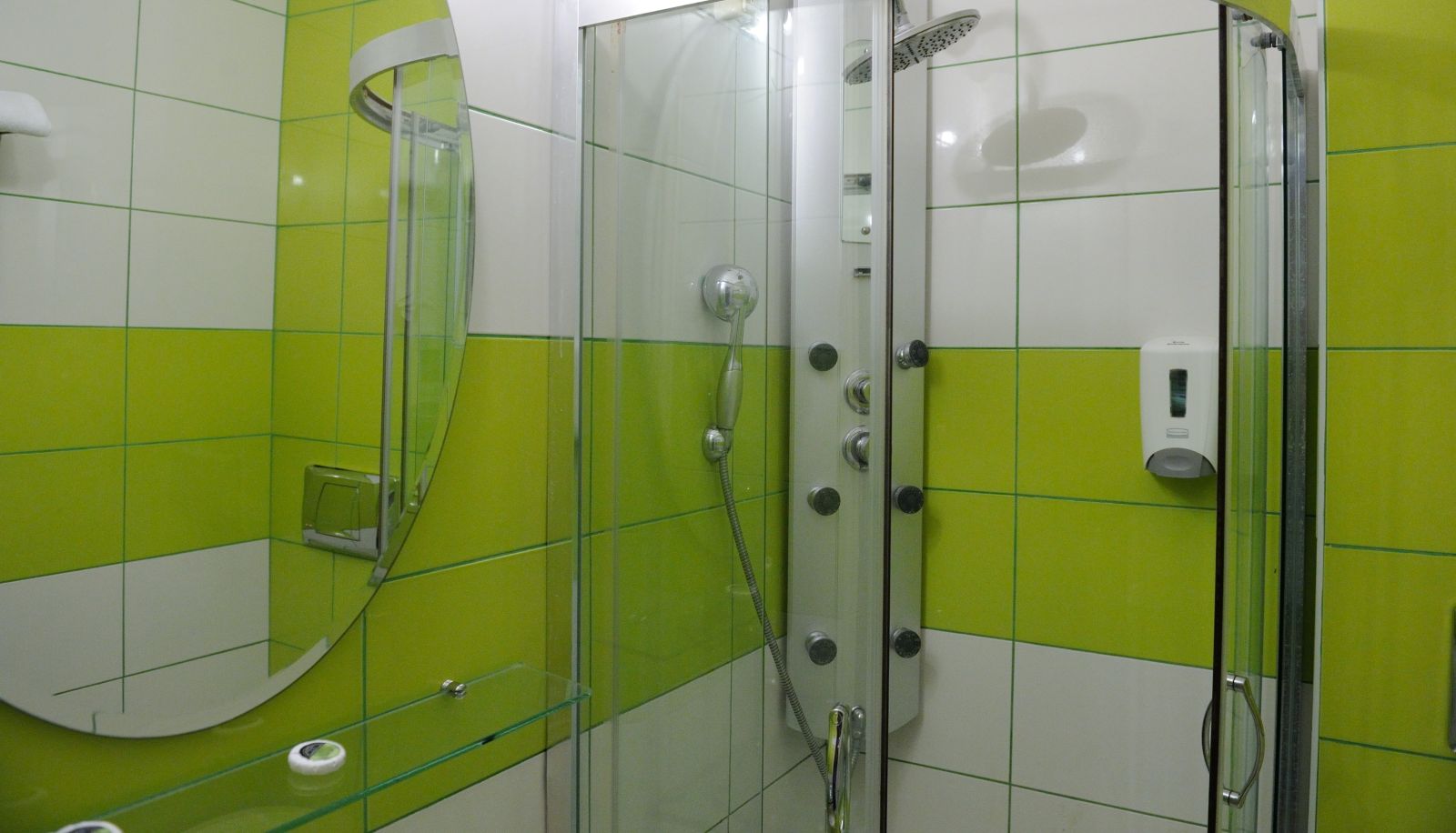 Badkamer - Adonis City Hotel