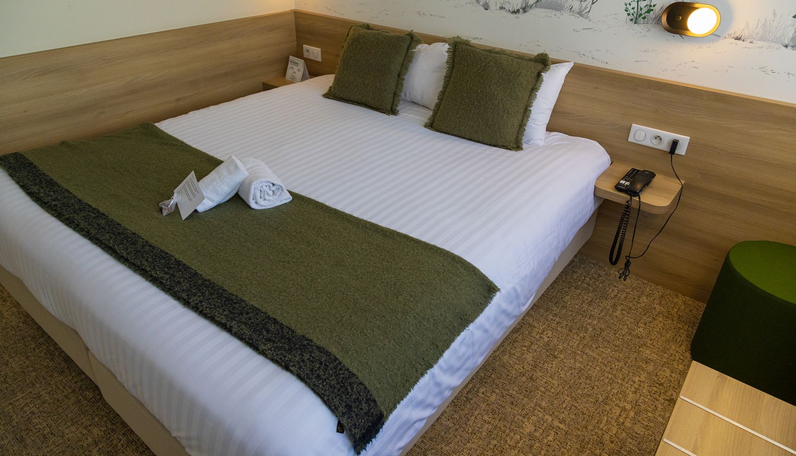 Standard room (double) - Cholet Nord  Le Patio The Originals City