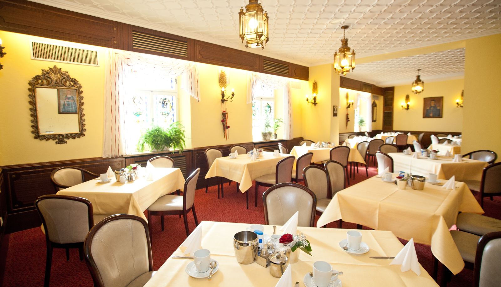 Breakfast room - Strauss