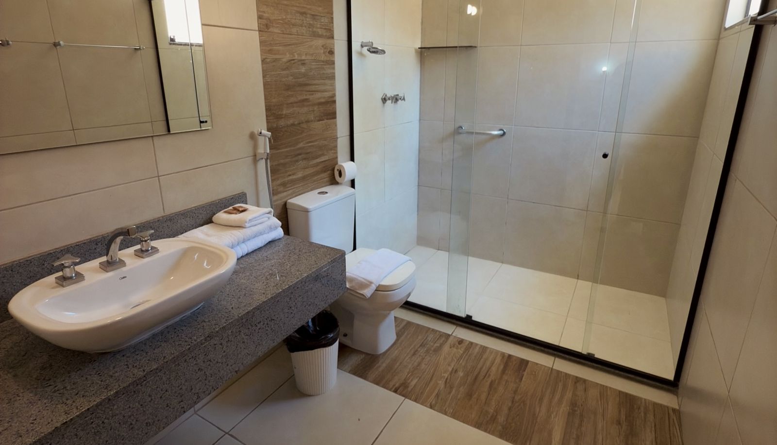 Suite - Vila Francesa Hotel