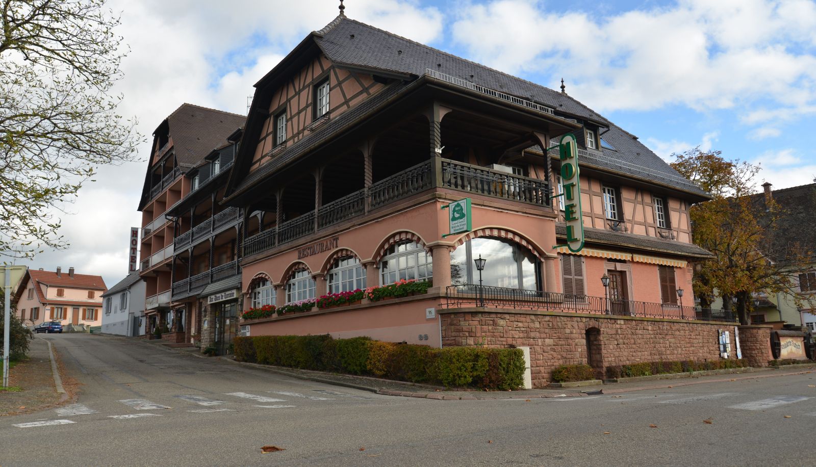 Buitenruimte van het hotel - Hôtel Munsch