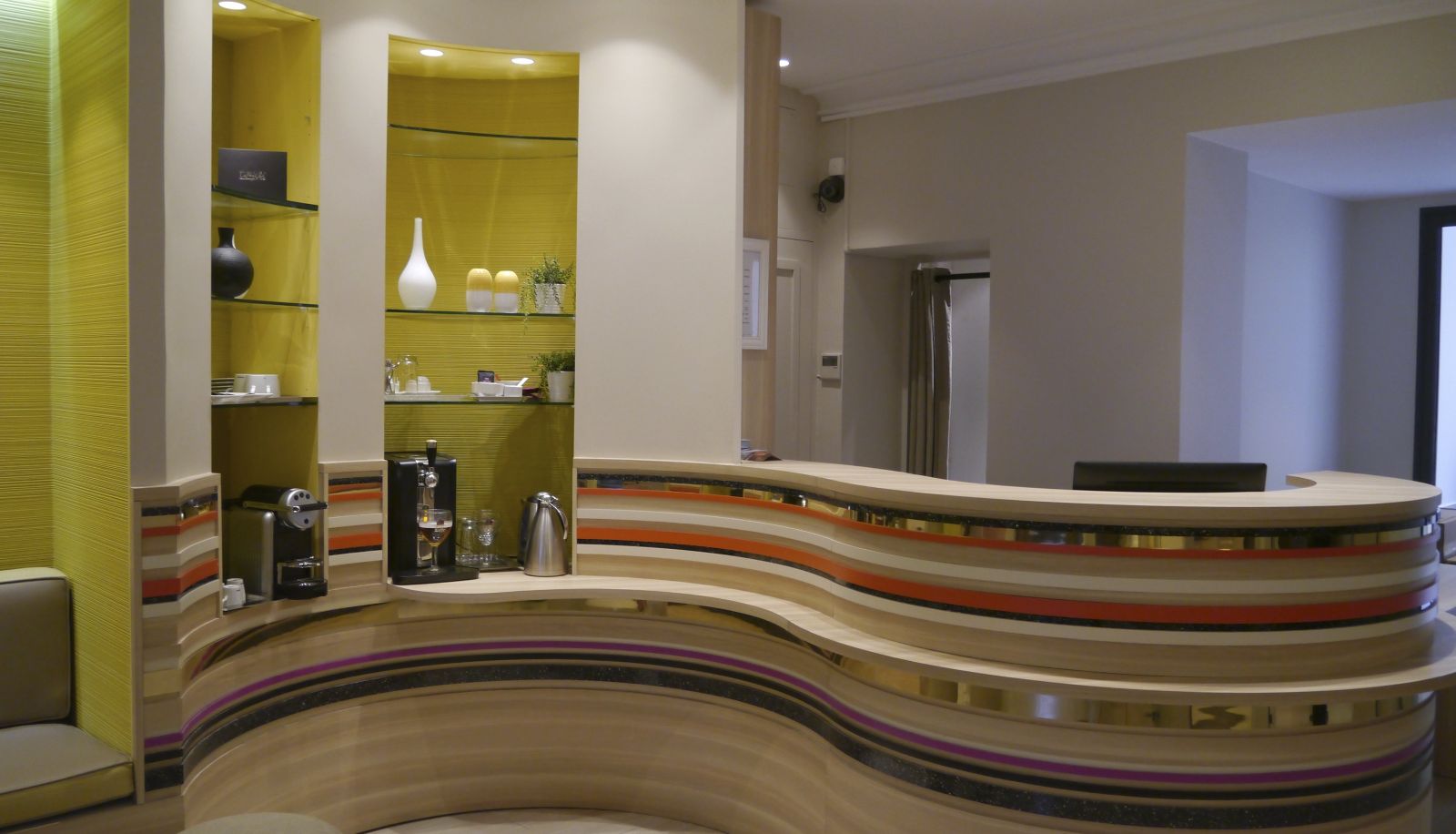 Recepción - Hotel Berne Opera