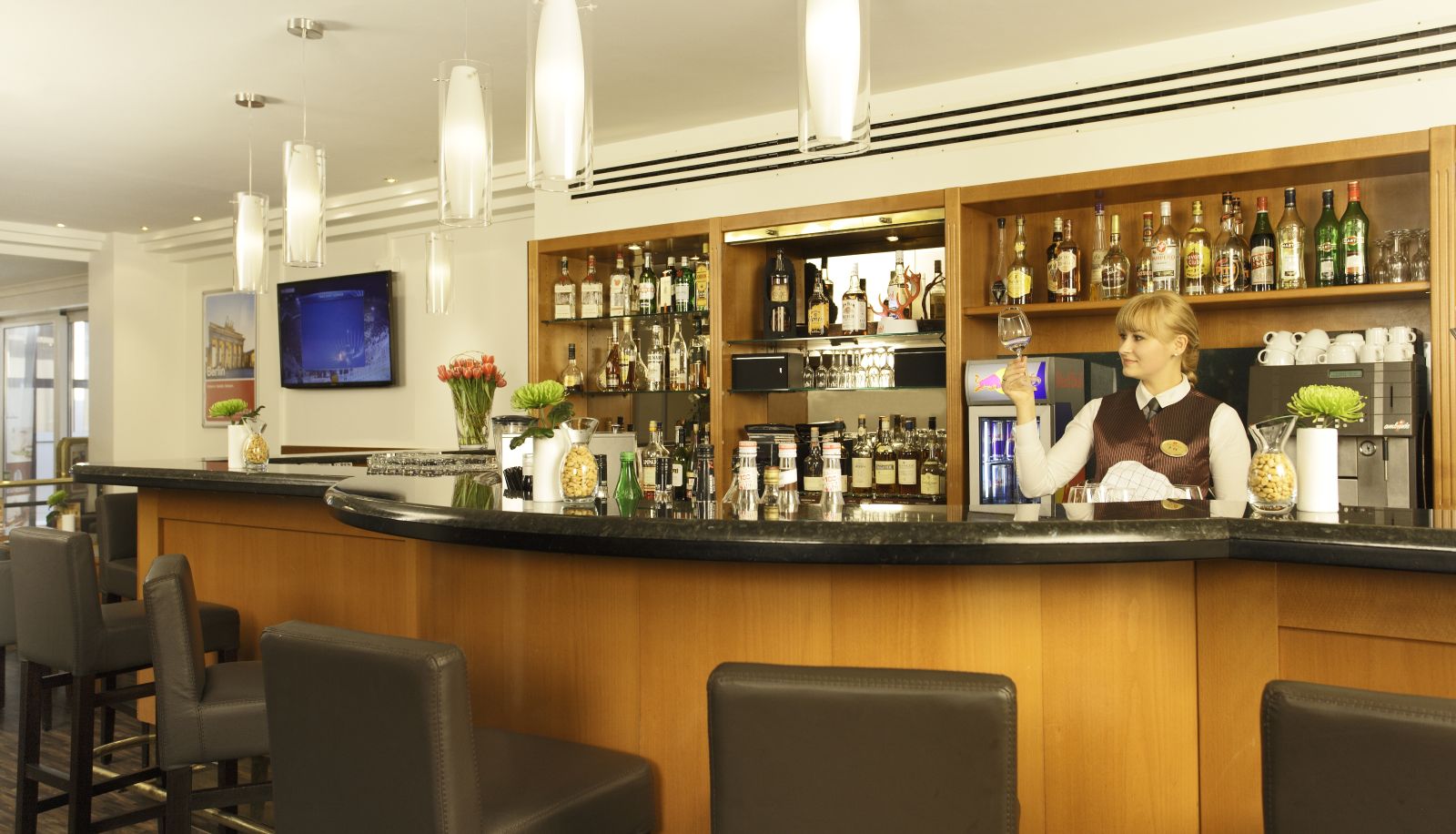 Bar - SOALTEE Hotel Frankfurt Messe by Trip Inn