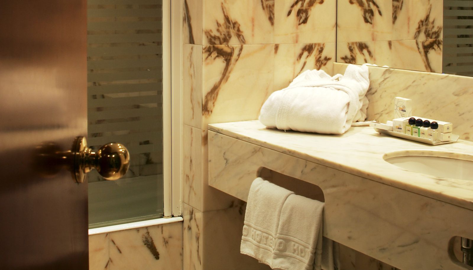 Badezimmer - Grupotel Gravina