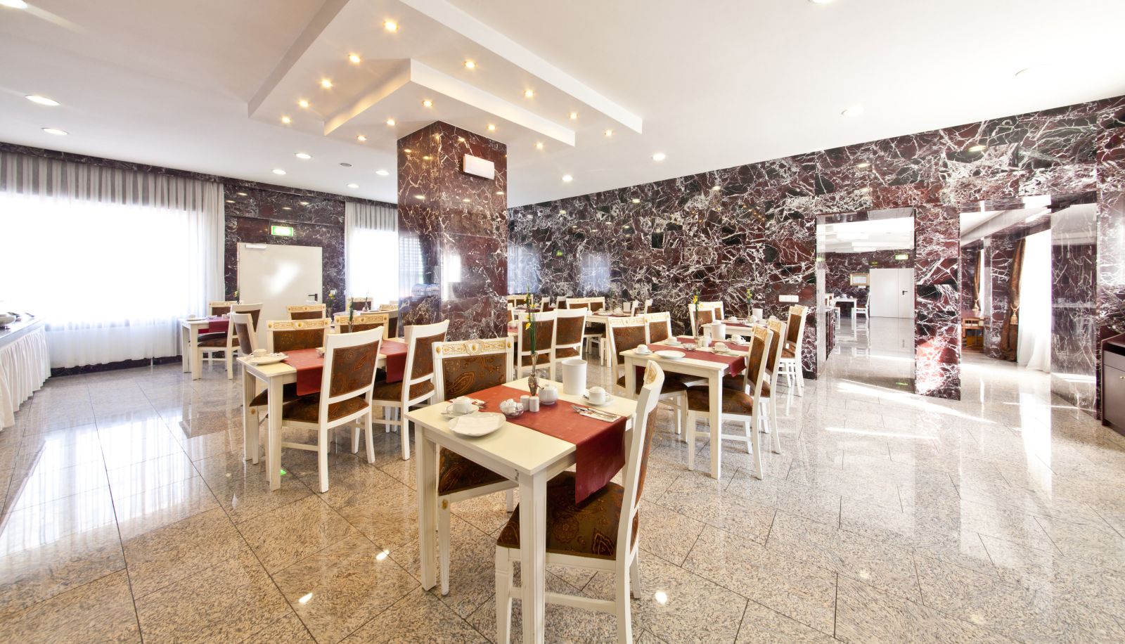 Sala prima colazione - Hotel Unique Dortmund City