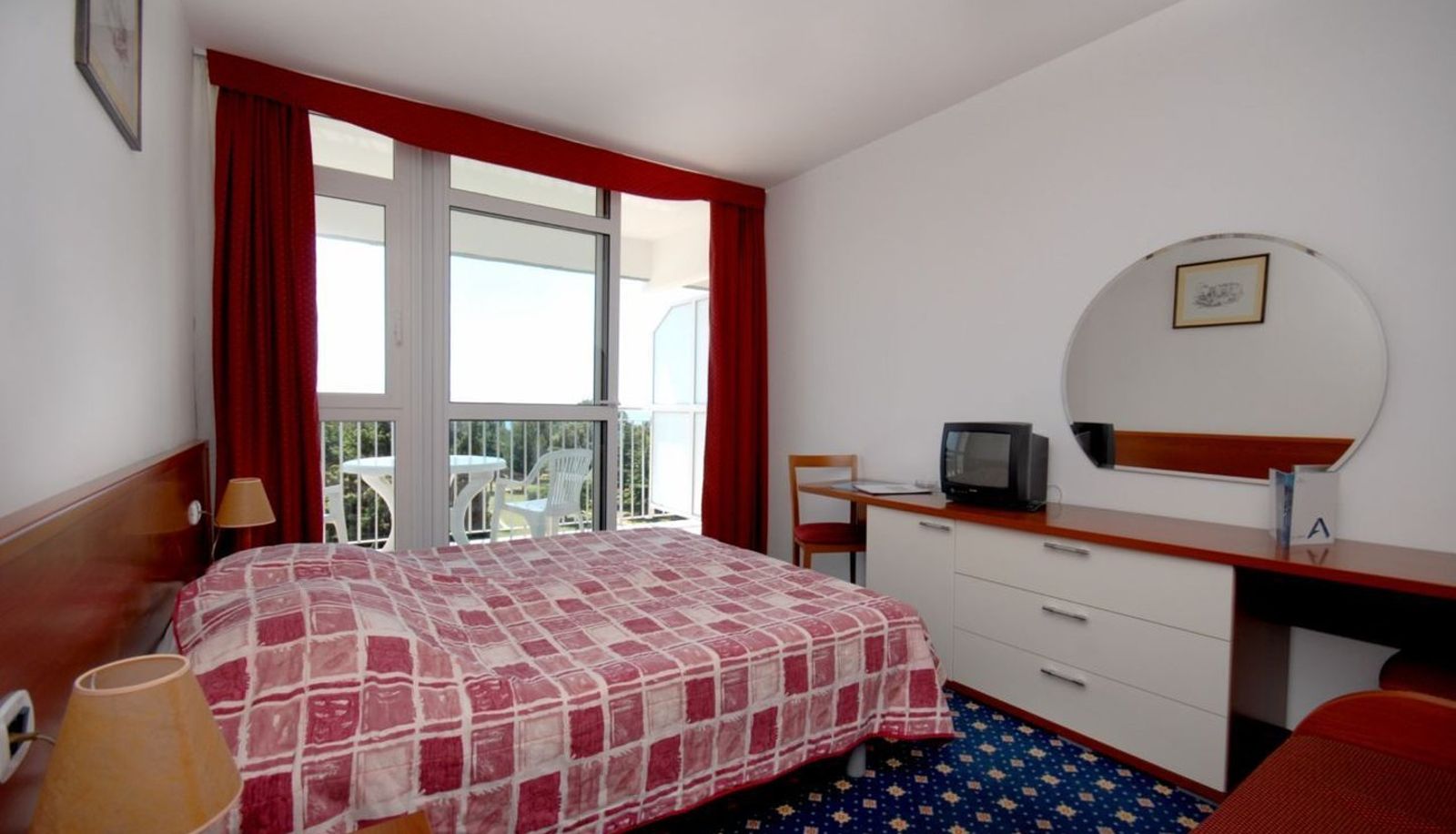 Room - Holiday
