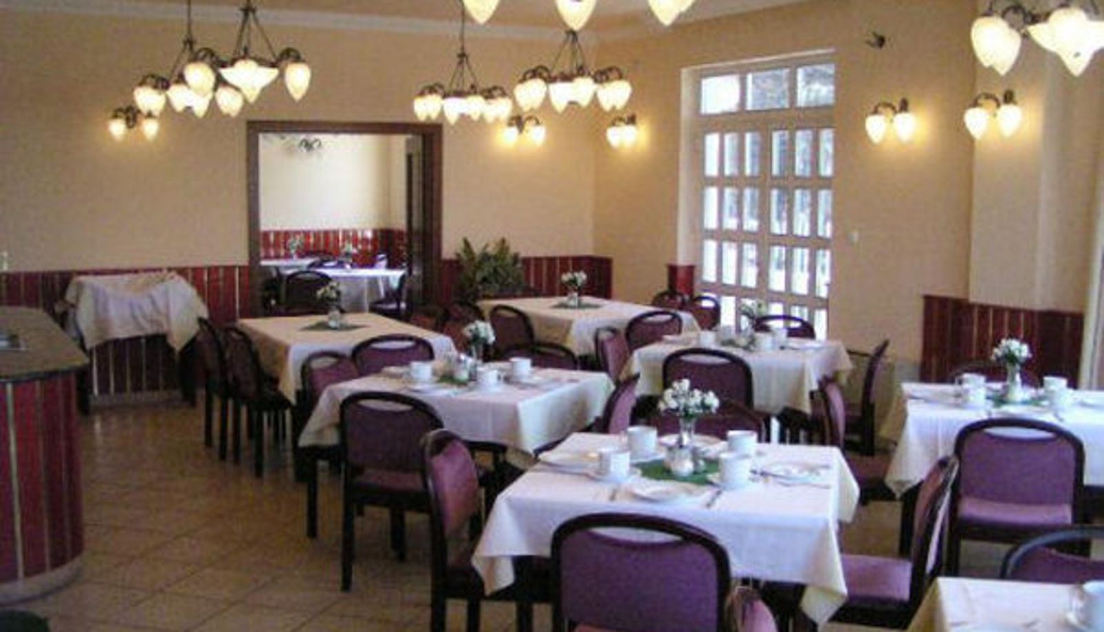 Restaurant - Happy Apartments