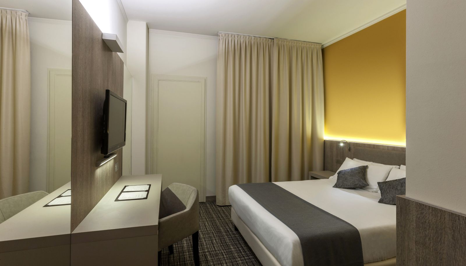 Superior room (double) - LIVING HOTEL MILANO