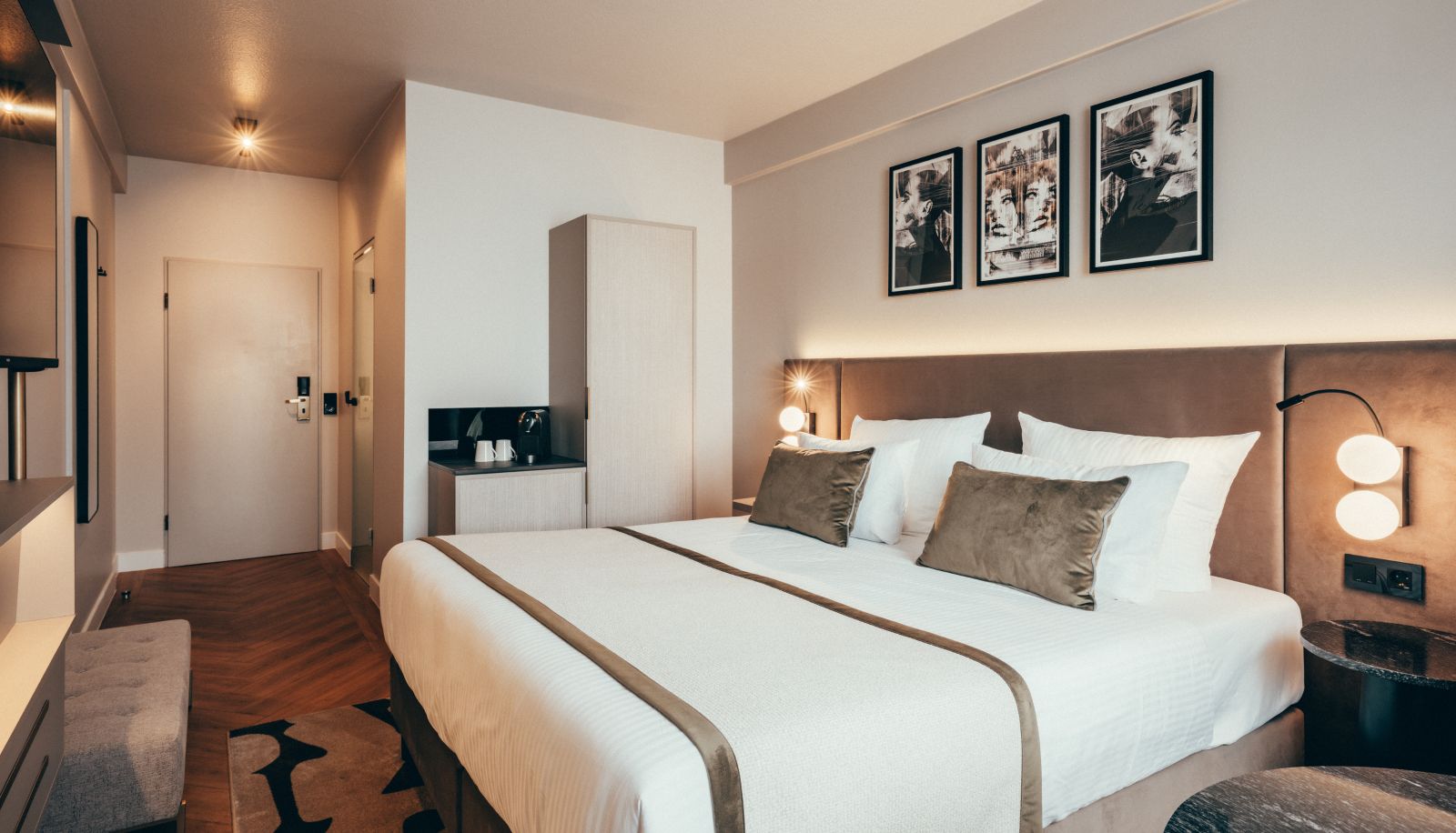Standardzimmer (Doppel) - Leonardo Hotel Köln
