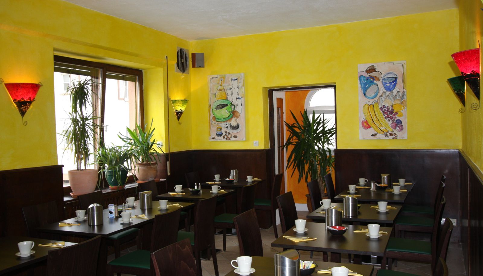 Frühstücksraum innerhalb des Restaurants - Stadthotel Kleiner Berg