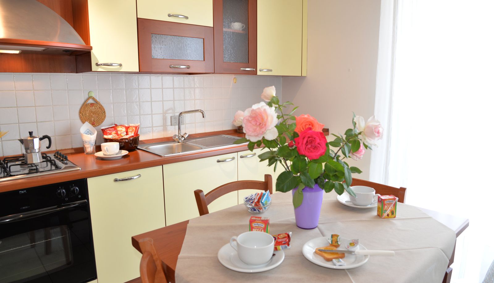 Zona de cocina en la habitación - Le Corniole Residence Aparthotel