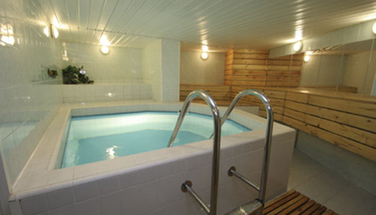 Basen - Dorell Guesthouse