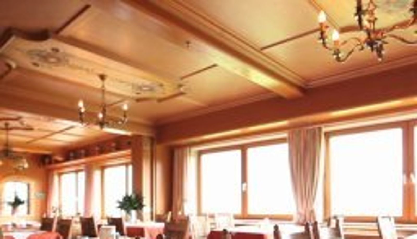 Salle de petit-déjeuner dans le restaurant - Land-gut-Hotel Zur schönen Aussicht