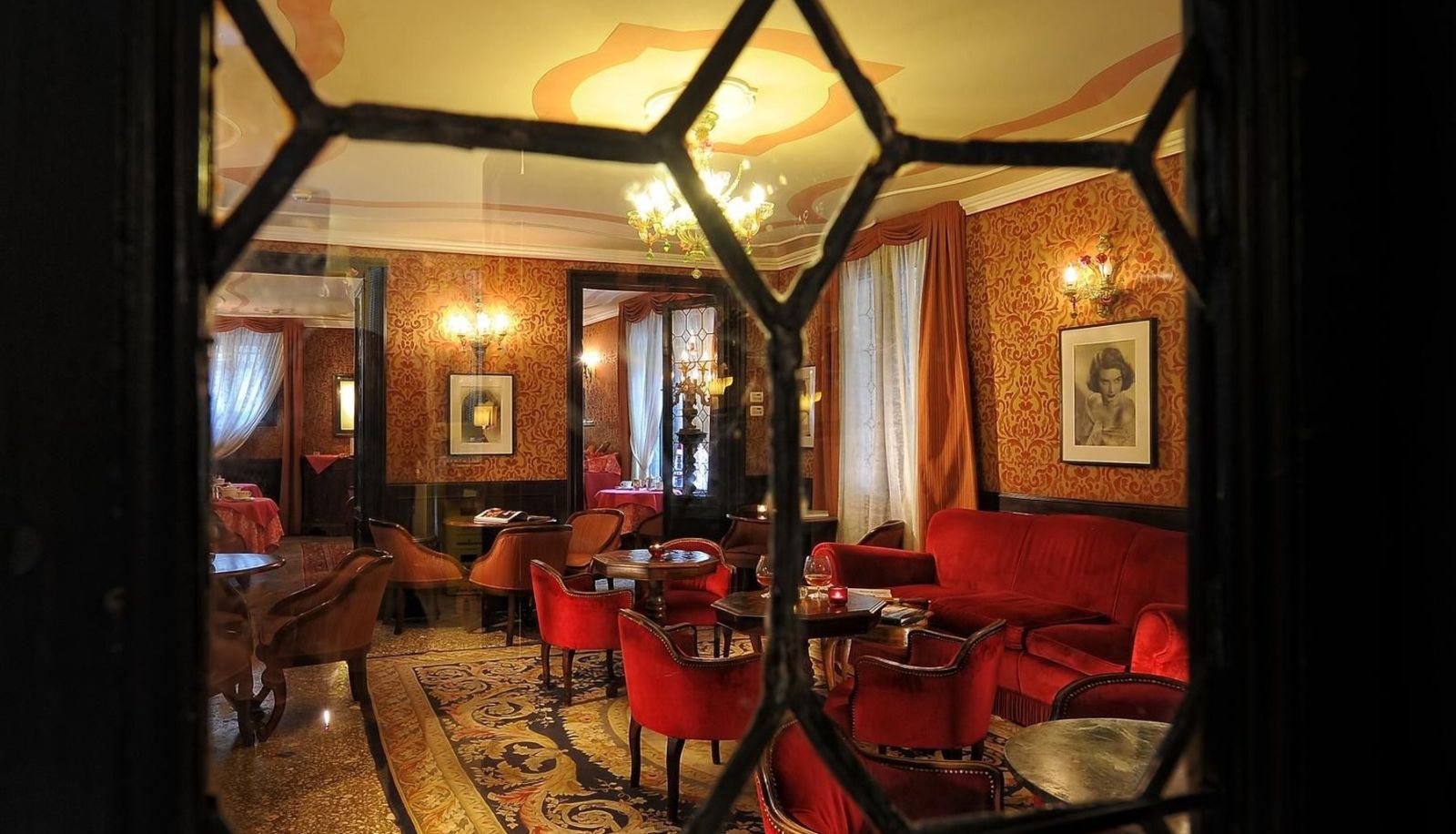 Lobby - Flora