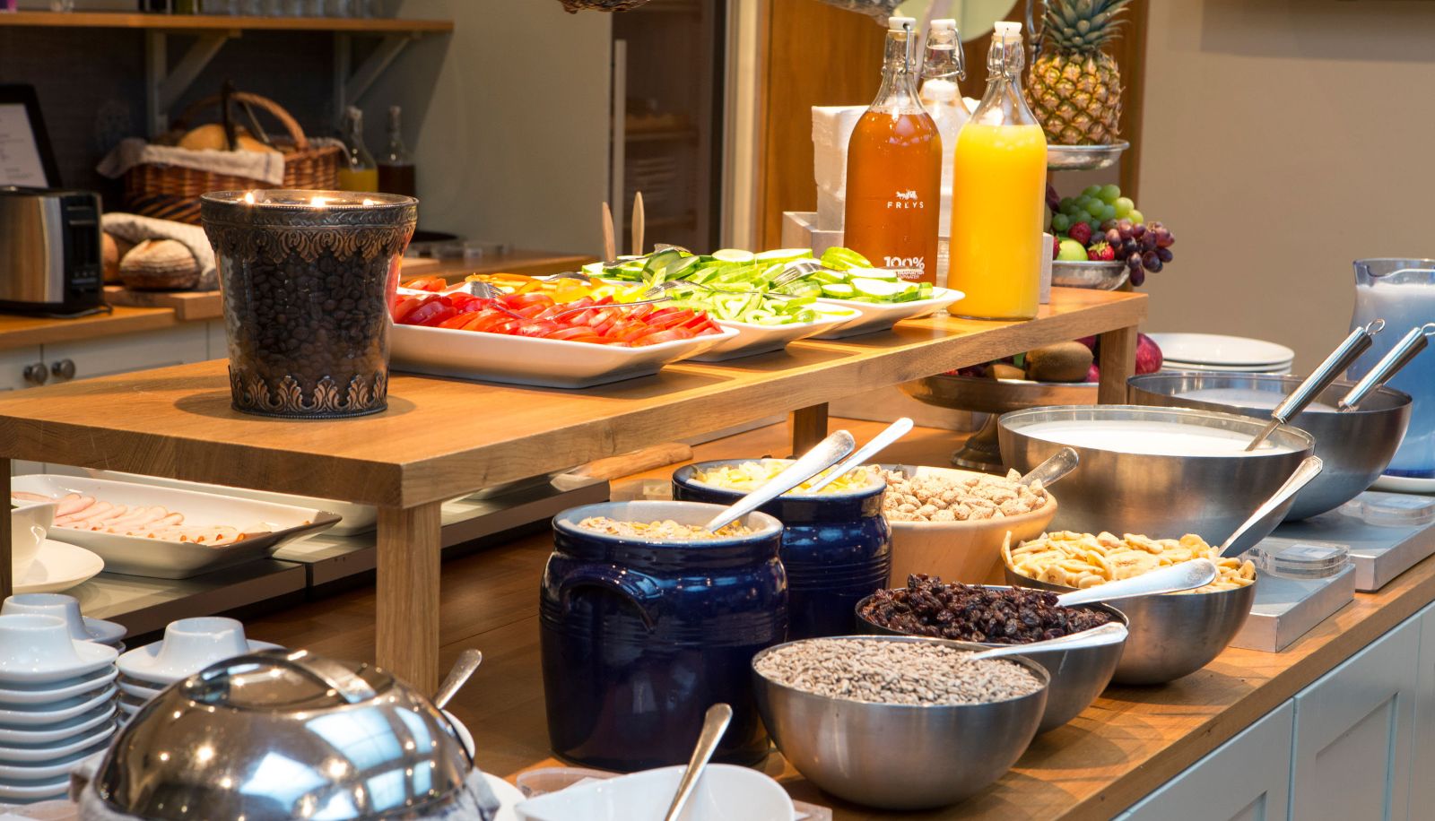 Buffet - Corner Hotel