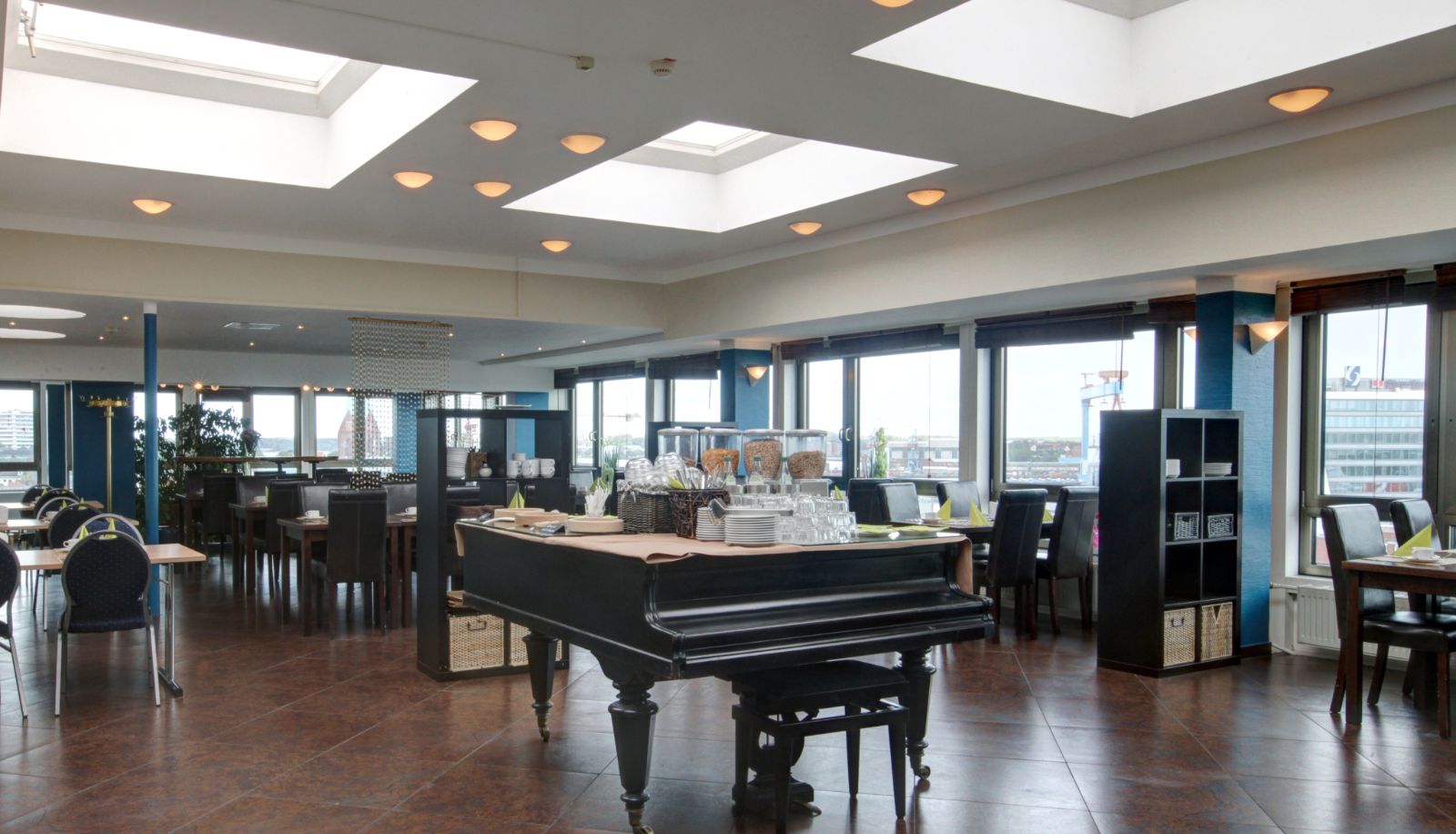 Sala de desayunos - Hotel Astor Kiel by Campanile
